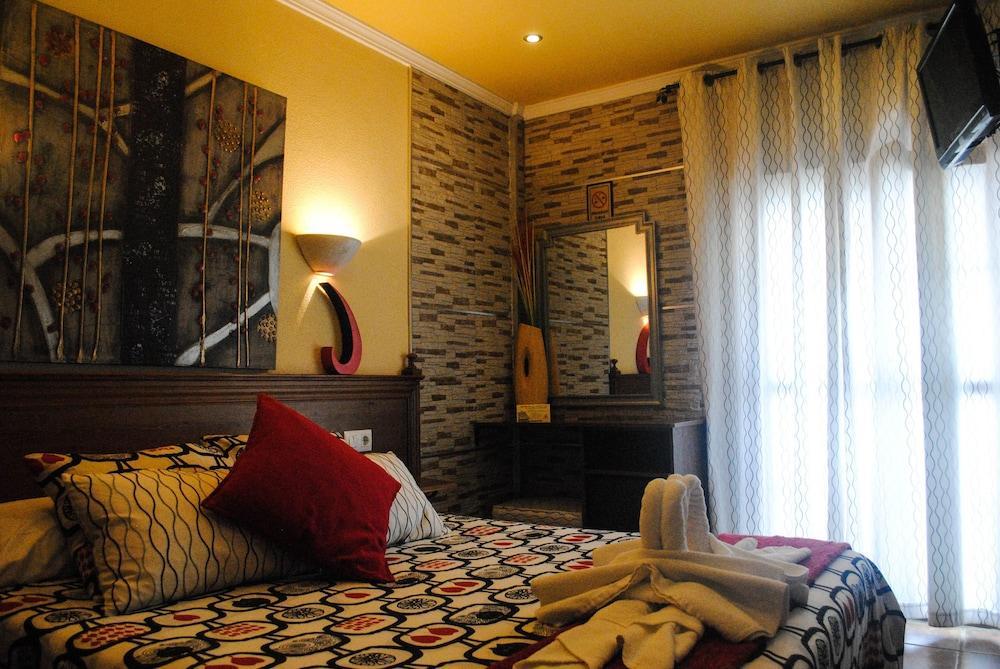 Hostal Costa De La Luz Conil De La Frontera Extérieur photo