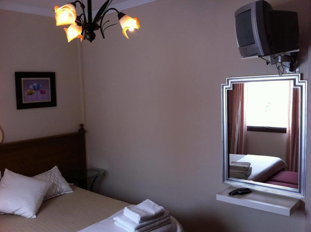 Hostal Costa De La Luz Conil De La Frontera Extérieur photo