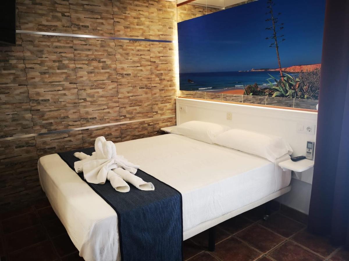Hostal Costa De La Luz Conil De La Frontera Extérieur photo