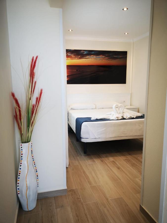 Hostal Costa De La Luz Conil De La Frontera Extérieur photo