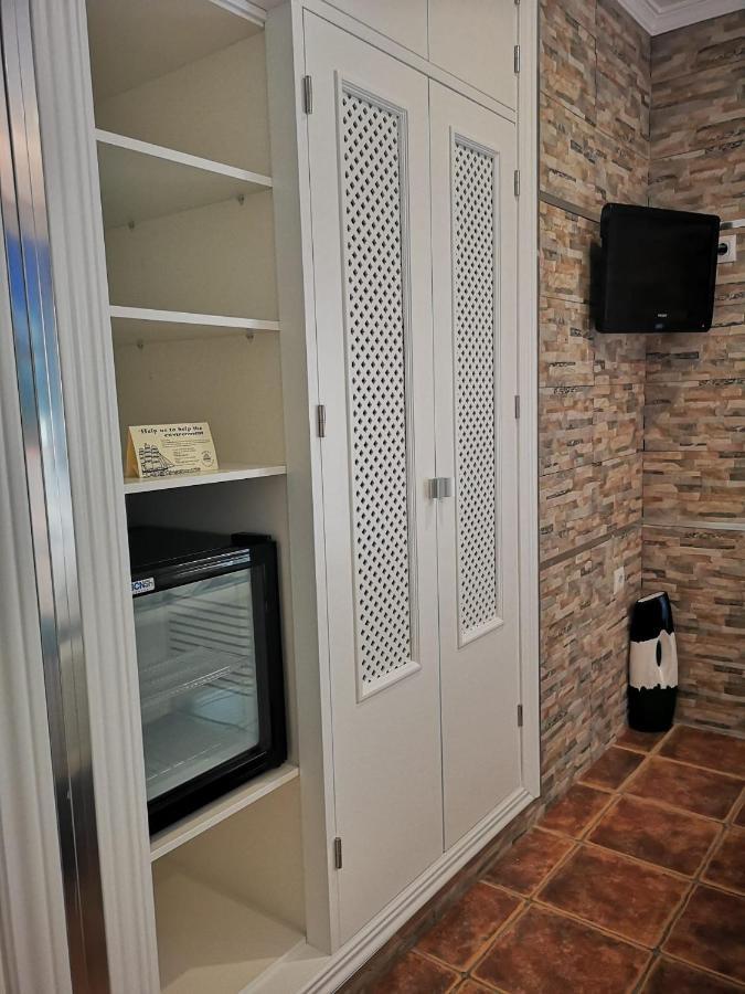 Hostal Costa De La Luz Conil De La Frontera Extérieur photo